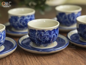 Bộ ấm chén dáng quai vuông men cổ vẽ hoa phù dung xanh lam, 350ml