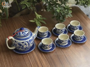 Bộ ấm chén dáng quai vuông men cổ vẽ Sen xanh lam, 350ml