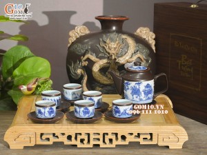 Bộ ấm chén dáng quai vuông men nâu chỉ đỏ cảnh Đám Cưới Chuột, 500ml