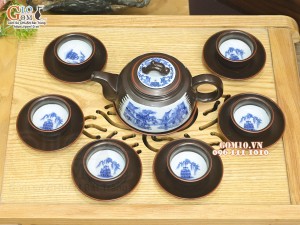 Bộ ấm chén dáng rỏ cua men nâu chỉ đỏ cảnh Phố Cổ, 400ml