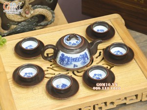 Bộ ấm chén dáng rỏ cua men nâu chỉ đỏ cảnh Phố Cổ, 400ml