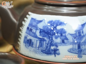 Bộ ấm chén dáng rỏ cua men nâu chỉ đỏ cảnh Phố Cổ, 400ml