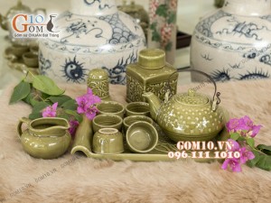 Bộ ấm chén dáng rỏ cua men rêu, quai đồng khay chữ nhật - đầy đủ phụ kiện