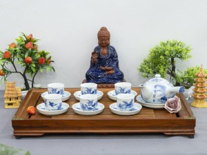 Bộ ấm chén dáng quai ngang men lam cổ vẽ Phi Minh Túc Thực, 330ml