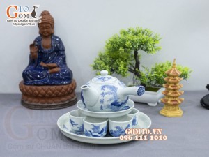 Bộ ấm chén dáng quai ngang men lam cổ vẽ Phi Minh Túc Thực khay tròn, 280ml