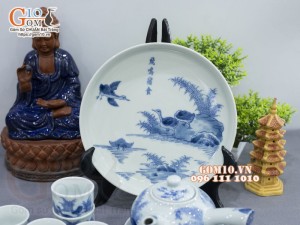 Bộ ấm chén dáng quai ngang men lam cổ vẽ Phi Minh Túc Thực khay tròn, 280ml