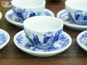 Bộ ấm chén dáng thấp men lam cổ cảnh Trúc Lâm Thất Hiền, 300ml