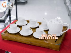 Bộ ấm chén dáng thùng men trắng, kẻ chỉ vàng kim 750ml