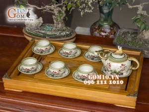 Bộ ấm chén dáng trâu men vuốt, vẽ sen, 350ml