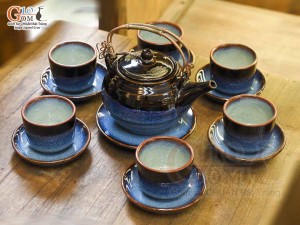 Bộ ấm chén dáng tròn quai đồng men hỏa biến xanh đá, 350ml