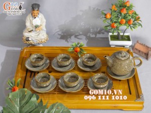 Bộ ấm chén dáng trống men hỏa biến gấm vàng, dung tích 350ml