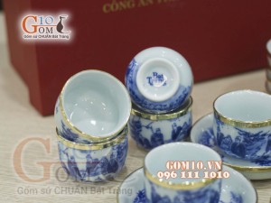 Bộ ấm chén dáng vại men lam cổ vẽ Trúc Lâm Thất Hiền bọc đồng - in logo