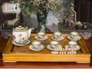 Bộ ấm chén dáng vại men vuốt, vẽ hoa sen 450ml