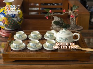 Bộ ấm chén dáng vuông dẹt men kem vẽ hoa Sen xanh, 350ml