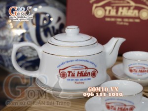 Bộ ấm chén dáng vuông dẹt men trắng kẻ chỉ vàng - in logo