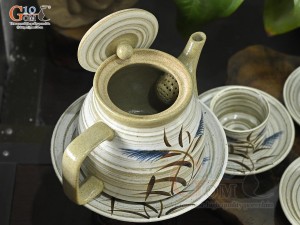 Bộ ấm chén dáng vuông gốm hồng sa vẽ bông lau, 350ml