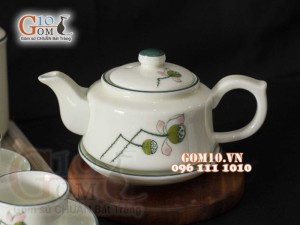 Bộ ấm chén dáng vuông men kem vẽ đài sen kèm phụ kiện 350ml