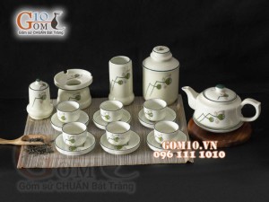 Bộ ấm chén dáng vuông men kem vẽ đài sen kèm phụ kiện 350ml