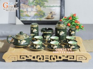 Bộ ấm chén dáng vuông men rêu khắc sen, bọc đồng, đầy đủ phụ kiện 350ml