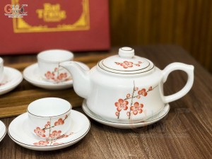 Bộ ấm chén dáng vuông men trắng vẽ hoa đào đỏ, 350ml