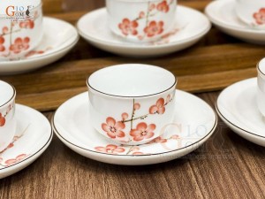 Bộ ấm chén dáng vuông men trắng vẽ hoa đào đỏ, 350ml