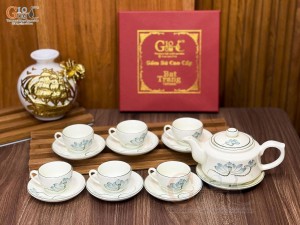 Bộ ấm chén dáng vuông men kem vẽ hoa Sen xanh, 350ml