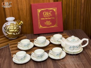 Bộ ấm chén dáng vuông men kem vẽ hoa Sen xanh, 350ml