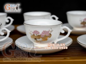 Bộ ấm chén đèn thần men trắng họa tiết Sen - vẽ vàng