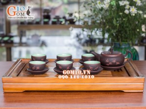 Bộ ấm chén dáng dẹt gốm hồng sa, khắc hoa anh đào, 300ml