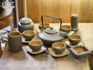 Bộ ấm chén đĩa bay gốm ganh quai đồng cao cấp đầy đủ phụ kiện, 400ml