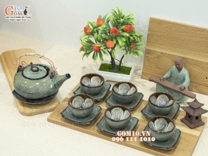 Bộ ấm chén giang tây men hỏa biến xanh ngọc, chén lòng hoa