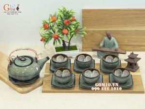 Bộ ấm chén giang tây men hỏa biến xanh ngọc, chén lòng hoa