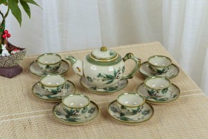 Bộ ấm chén gốc cây men vuốt vẽ hoạ tiết tre xanh, dung tích 500ml