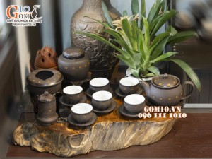 Bộ ấm chén nâu ganh dáng cao gốm hồng sa, khắc sao vàng, đầy đủ phụ kiện 380ml