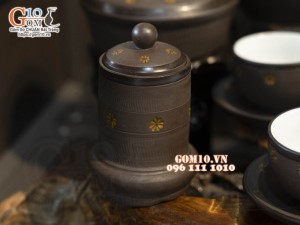 Bộ ấm chén nâu ganh dáng cao gốm hồng sa, khắc sao vàng, đầy đủ phụ kiện 380ml