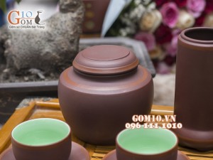 Bộ ấm chén gốm dáng Mã Thượng Phong Hầu, chén lòng xanh, đầy đủ phụ kiện