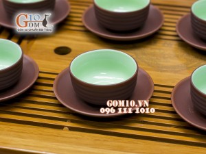 Bộ ấm chén gốm dáng măng cụt nâu, chén lòng xanh