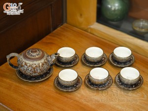 Bộ ấm chén gốm dáng nhật men hỏa biến vân đá kẻ chỉ vàng, 300ml