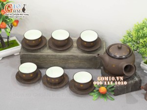 Bộ ấm chén dáng quai ngang, gốm hồng sa khắc sao vàng, 300ml