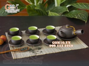 Bộ ấm chén gốm dáng quai ngang đắp Sen, 300ml