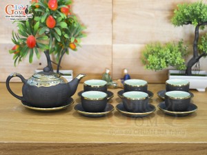 Bộ ấm chén gốm dáng tống khắc Phúc Lộc Thọ đen bọc đồng, 350ml