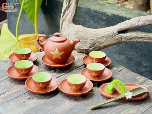 Bộ ấm chén gốm dáng tròn, in Sao vàng