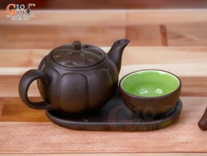 Bộ ấm chén gốm độc ẩm dáng bí