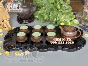 Bộ ấm chén nâu ganh dáng cao gốm hồng sa, khắc màu 380ml