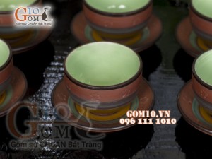 Bộ ấm chén nâu ganh dáng cao gốm hồng sa, khắc màu 380ml