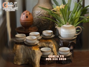 Bộ ấm chén gốm hồng sa viền quẹt, chén thấp, 300ml
