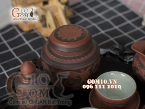 Bộ ấm chén gốm khắc sen đỏ đen, đầy đủ phụ kiện