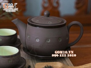 Bộ ấm chén nâu ganh dáng cao gốm hồng sa, khắc sao xanh 350ml