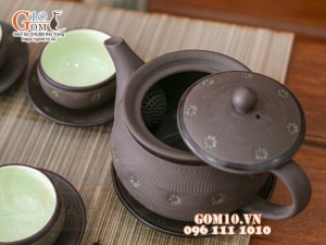 Bộ ấm chén nâu ganh dáng cao gốm hồng sa, khắc sao xanh 350ml