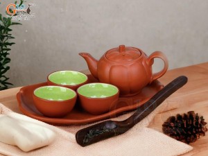 Bộ ấm chén gốm tam ẩm dáng bí